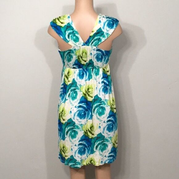 Floral maternity dress. NWOT - Picture 2 of 7